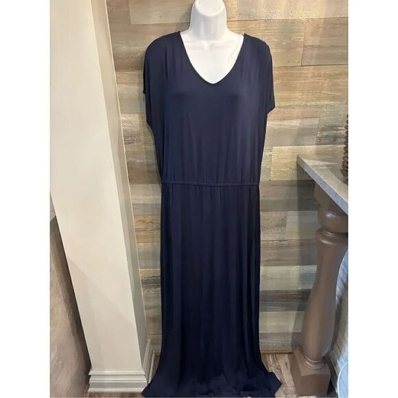 Chico’s NWT L (2) solid cross back midnight maxi dress - Picture 1 of 4